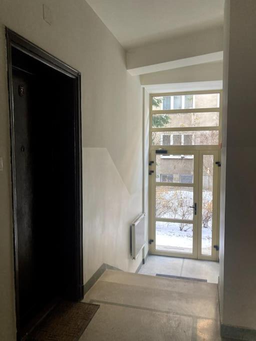Apartament Ladna Kawalerka Srodmiescie, Szybkie Wi - Fi. Warszawa